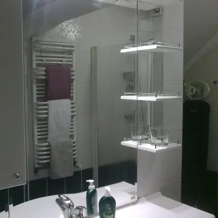 Apartmán Parterowy 2 Pokojowy W Dolnym Sopocie, Ul Chrobrego, 270m Do Plazy, 500m Do Monte Cassino *